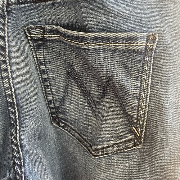 MOTHER BRAND MATERNITY JEANS 25 HIGH WAISTED LOOKER ANKLE IN “WATCH ME” - Picture 6 of 6